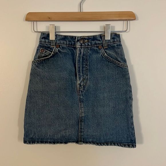 Levi’s denim Jean skirt - Picture 1 of 12